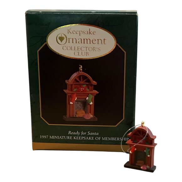 1997 HALLMARK KEEPSAKE READY FOR SANTA MINIATURE MEMBERSHIP ORNAMENT (CB9964) - Picture 1 of 6